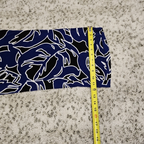 Chico's Travelers SZ 2/L/12 Pull On Wide Leg Stretch Crop Pants Abstract Print - Picture 10 of 11